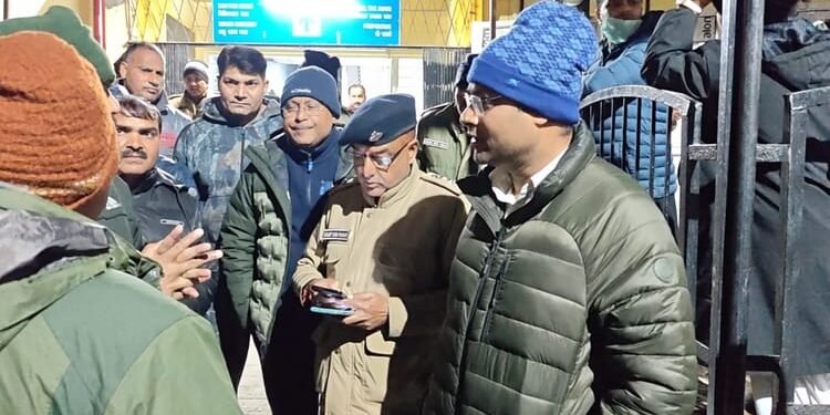 चमोली में बड़ा हादसा: टीएचडीसी की निर्माणाधीन टनल में दो लोको ट्रेन आपस में टकराईं, मजदूरों में मची चीख पुकार