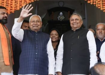 Bihar Cabinet Meeting: सीएम नीतीश कुमार ने बुलाई कैबिनेट की बैठक,  32 महत्वपूर्ण प्रस्तावों पर लगाई मुहर