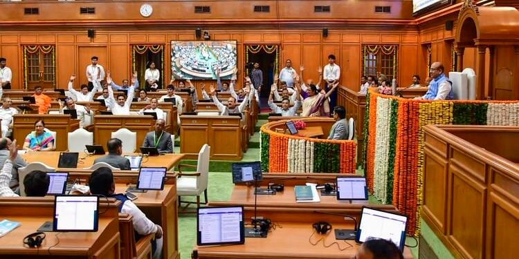 Delhi Assembly: विधानसभा का सत्र आज से, प्रदूषण पर भाजपा सरकार को घेरेगी आप; इस बार नहीं बजेगी गणपूर्ति घंटी