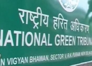 Delhi: पेयजल में सीवेज मिलने पर एनजीटी सख्त, तीन राज्यों से जवाब तलब; नोएडा में दूषित जल जनित बीमारी का जिक्र