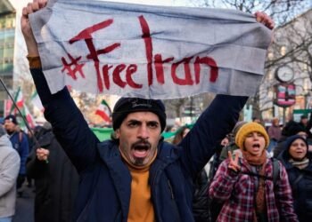 Iran Unrest: ईरान के हिंसक प्रदर्शनों में 5000 लोगों की मौत, ईरानी हुकूमत ने आतंकियों को ठहराया जिम्मेदार