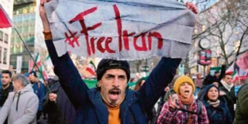 Iran Unrest: ईरान में फंसे 2000 कश्मीरी छात्र, परिवार चिंतित, JKSA ने पीएम से उनकी वापसी के लिए लगाई गुहार