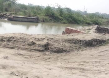 Korba: छत्तीसगढ़ में रातोंरात चुरा ले गए 40 साल पुराना 10 टन लोहे का पुल... कबाड़ में बेचा, पांच गिरफ्तार