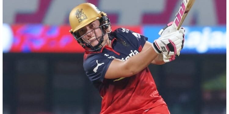 MI vs RCB: 6,4,6,4...आखिरी चार गेंदों पर पलटा मैच, डीक्लार्क ने उड़ाईं मुंबई की धज्जियां; आरसीबी की पहली जीत