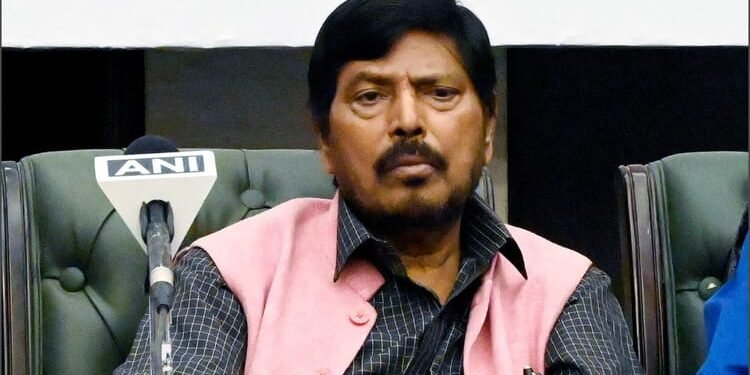 Maharashtra: रामदास अठावले का दावा- चुनाव के बाद भाजपा के साथ रहते तो उद्धव को नहीं खोना पड़ता चुनाव चिन्ह