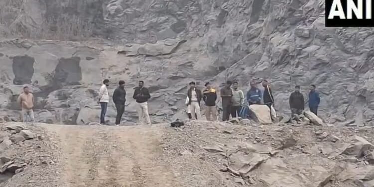 Odisha: ओडिशा के ढेंकनाल में पत्थर खदान में धमाका, दो मजदूरों की मौत; अवैध रूप से हो रहा था खनन