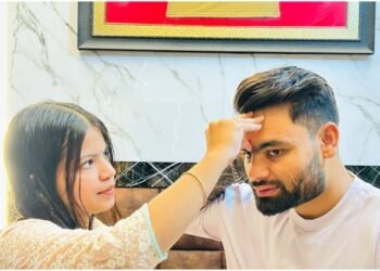 Rinku Singh: क्रिकेटर रिंकू की बहन नेहा ने मांगी माफी, पीएम मोदी के हनुमान जी को पतंग बनाकर उड़ाने पर कसा तंज