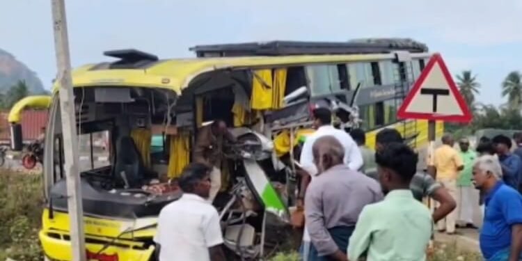 Tamil Nadu: तमिलनाडु के मदुरै में भीषण सड़क हादसा, दो बसों के बीच टक्कर; तीन की मौत, 15 से अधिक घायल