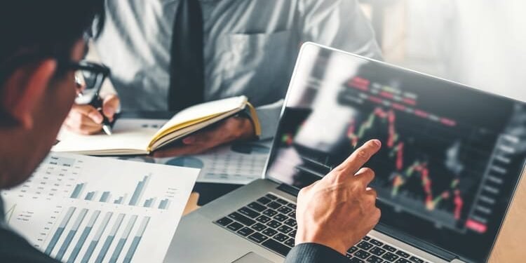 The Bonus Market Update: लाल निशान पर खुला भारतीय शेयर बाजार; सेंसेक्स 117 अंक टूटा, निफ्टी 25200 के नीचे