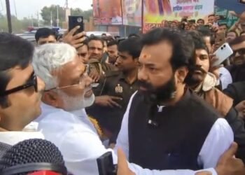 UP: भाजपा विधायक ने समर्थकों संग घेरा मंत्री स्वतंत्र देव का काफिला, सुरक्षाकर्मियों और कार्यकर्ताओं में झड़प