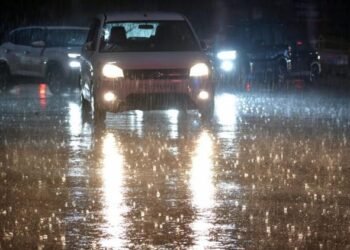 Weather: दिल्ली में चौबीस घंटे के भीतर हुई 19.8 मिमी बारिश...  27 जनवरी के लिए यलो अलर्ट, जमकर बरसेंगे बदरा!