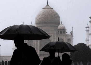 पहाड़ से लेकर मैदान तक कंपकंपी: बरसात-बर्फबारी की चपेट में उत्तर भारत, हिमस्खलन से लेकर बारिश तक का अलर्ट