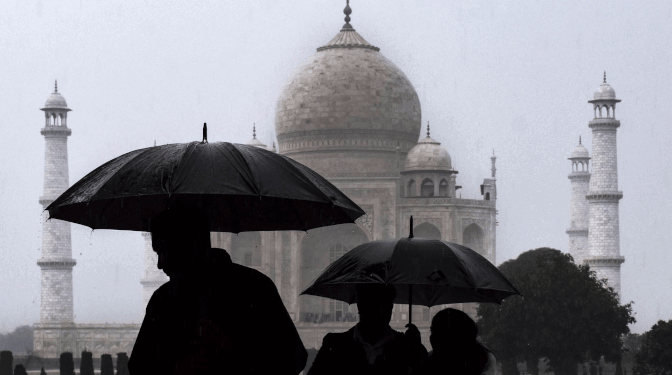 पहाड़ से लेकर मैदान तक कंपकंपी: बरसात-बर्फबारी की चपेट में उत्तर भारत, हिमस्खलन से लेकर बारिश तक का अलर्ट