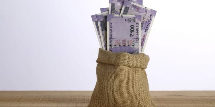 प्रत्यक्ष कर संग्रह में 9% का उछाल: ₹18.38 लाख करोड़ पर पहुंचा आंकड़ा, व्यक्तिगत करदाता कॉरपोरेट्स से आगे