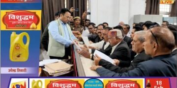 अपर आयुक्त ने तहसील दुद्धी का किया निरीक्षण, बार संघ ने 6 सूत्रीय मांगों को लेकर सौंपा ज्ञापन