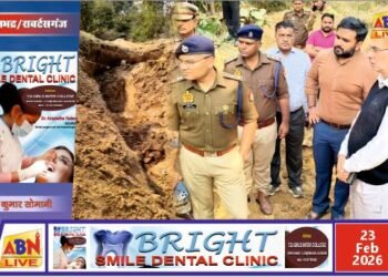 किरवानी गांव में मिट्टी का टीला धंसने से महिलाओं के दबने की घटना के बाद प्रशासन और पुलिस महकमे में हड़कंप