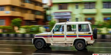 Delhi: लॉरेंस बिश्नोई से जुड़े वकील की गाड़ी पर फायरिंग, कार सवार पांच में से एक व्यक्ति घायल; जांच शुरू