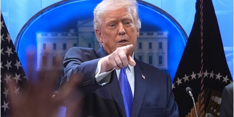 India-US Trade Deal: ट्रंप ने PM मोदी को बताया स्मार्ट प्रधानमंत्री, ट्रेड डील पर बोले- हमारा फायदा उठाया गया