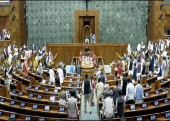 Parliament: भारत-यूएस व्यापार समझौते पर कार्यस्थगन प्रस्ताव लाने की तैयारी में विपक्ष, सदन में टकराव के आसार