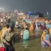 Prayagraj: माघी पूर्णिमा पर श्रद्धालु लगा रहे हैं संगम में पवित्र डुबकी, गंगा तटों पर तड़के से लाखों की भीड़