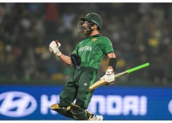 SL vs PAK: साहिबजादा फरहान ने लगाई रिकॉर्ड्स की झड़ी, पाकिस्तान ने टी20 विश्वकप में अपना सबसे बड़ा स्कोर बनाया