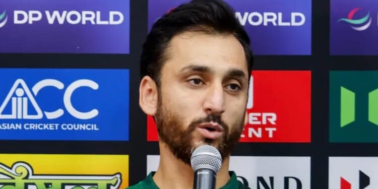 T20 World Cup: पाकिस्तान टीम में सबकुछ ठीक नहीं? क्या कोच हेसन और आगा में हुई कहासुनी; गुस्से में फेंकी बोतल