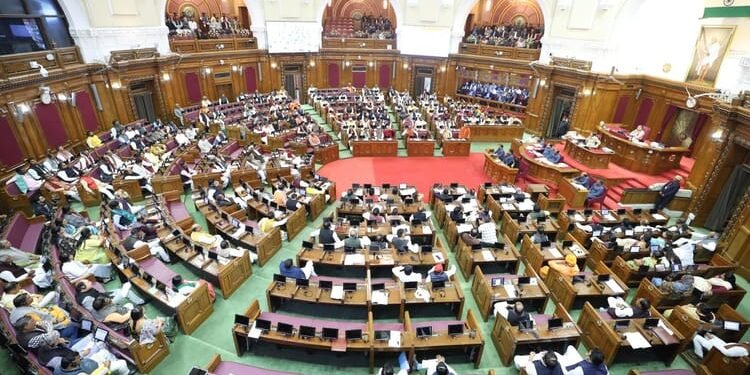 UP Vidhan Mandal Session live: आज से बजट पर शुरू होगी चर्चा, विपक्ष के नेता रखेंगे अपनी बात