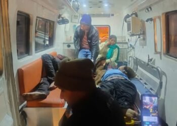 UP: यमुना एक्सप्रेसवे पर बड़ा हादसा, कंटेनर ने 15 लोगों को कुचला, हादसे में छह की मौत; कई घायल