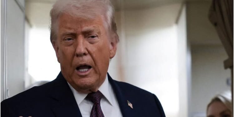 US: ट्रंप ने पाकिस्तानी PM शहबाज और मुनीर की शान में पढ़े कसीदे, अफगानिस्तान से संघर्ष के बीच किया बड़ा एलान