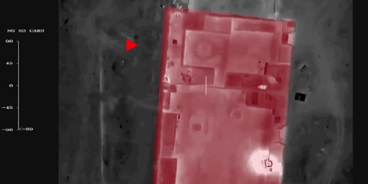 अफगानिस्तान ने पाकिस्तानी सैन्य ठिकानों पर बरसाए बम:  एक के बाद कई धमाके, तालिबान ने साझा किया हमले का वीडियो