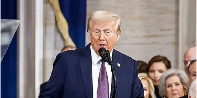 अमेरिका में एआई पर घमासान: ट्रंप प्रशासन ने कंपनी पर लगाया जुर्माना, पेंटागन के खिलाफ कोर्ट पहुंची एंथ्रोपिक