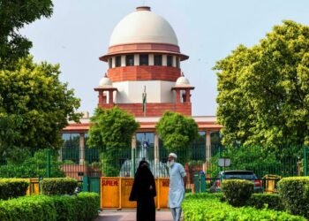 अहमदाबाद एयर इंडिया हादसा: सुप्रीम कोर्ट ने AAIB से तीन सप्ताह में रिपोर्ट मांगी, सुरक्षा प्रोटोकॉल की भी जांच