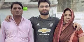 रिंकू सिंह के पिता का निधन: घर-घर ढोए सिलेंडर, कामयाबी के बाद भी न रुके, बेटे की सफलता के पीछे पिता का संघर्ष