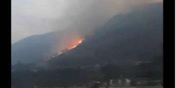 वायुसेना की मदद से पूर्वोत्तर में टला बड़ा संकट: 1.39 लाख लीटर पानी से बुझाई गई भीषण आग, जानें कैसे मिली सफलता