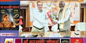 मुख्यमंत्री ने डीबीटी के माध्यम से आवास योजना के लाभार्थियों को भेजी अनुदान राशि, सोनभद्र में प्रमाण पत्र वितरित