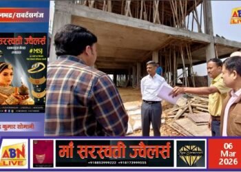 निर्माणाधीन राज्य कर कार्यालय और पर्यटन कार्यालय का मंडलायुक्त ने किया निरीक्षण