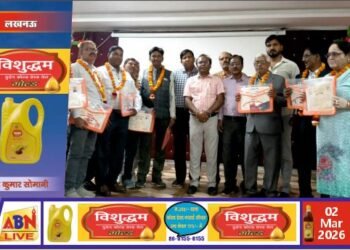 लखनऊ मंडल में 9 कर्मचारियों को पदोन्नति, 27 रेलकर्मियों को भावभीनी विदाई