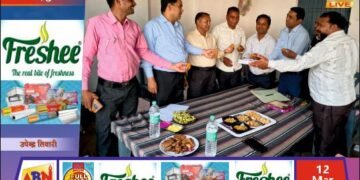 आदर्श इंटर कॉलेज महुली में बोर्ड परीक्षा सकुशल संपन्न, अधिकारियों को सम्मानित कर दी गई विदाई