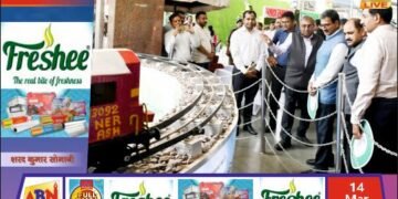 रेलवे बोर्ड के सदस्य विवेक कुमार गुप्ता ने लखनऊ जंक्शन का किया निरीक्षण, शताब्दी वर्ष पर लगी हैरिटेज प्रदर्शनी की सराहना