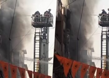 Delhi Fire: दिल्ली के साध नगर में इमारत में लगी भीषण आग, छह लोगों की हुई मौत; दमकलकर्मी मौके पर