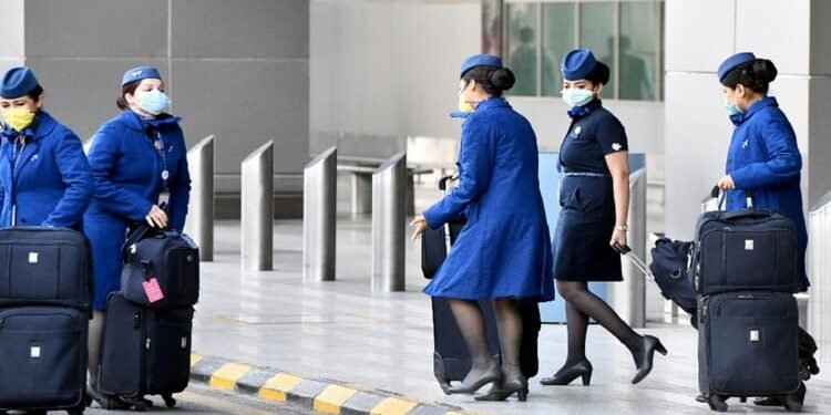 Iran-US War: IGI पर 100 से ज्यादा उड़ानें रद्द, एयरपोर्ट ने एडवाइजरी जारी कर दी ये चेतावनी