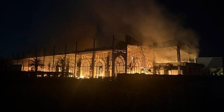 Karnal: झंझाड़ी गांव के पास अमानी बैंक्वेट हॉल में लगी आग, किचन और टिन शेड जलकर राख; एसी फटने से हुए धमाके