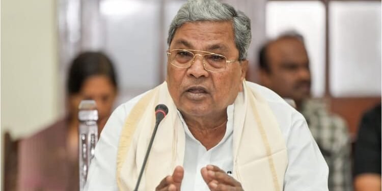 Karnataka Budget: सिद्धारमैया ने पेश किया 4.48 लाख करोड़ का बजट, केंद्र पर लगाया राज्य के साथ अन्याय का आरोप