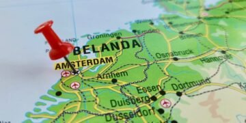 Netherlands School Explosion: नीदरलैंड के यहूदी स्कूल में धमाका, मेयर ने बताया सोची-समझी साजिश; जानिए मामला