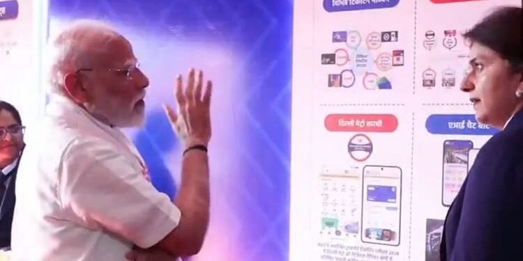 PM Modi Delhi Visit Live: पीएम मोदी की दिल्ली को ₹33,500 करोड़ की सौगात, मेट्रो के दो नए कॉरिडोर का उद्घाटन