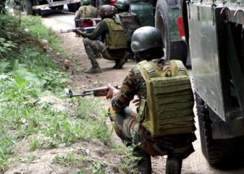 Pakistani Drone Over LoC: पुंछ में फिर मंडराया पाकिस्तानी ड्रोन, सेना ने की ताबड़तोड़ फायरिंग