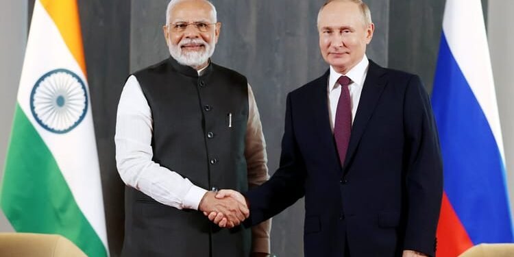 Russia Oil Supply: पश्चिम एशिया संकट के बीच रूस का भारत को बड़ा भरोसा, 95 लाख बैरल तेल भेजने की तैयारी