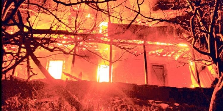 South Korea: ऑटो पार्ट्स बनाने वाली फैक्ट्री में लगी भीषण आग, 50 लोग घायल; कई के फंसे होने की आशंका