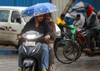 Weather: बढ़ती गर्मी के बीच पश्चिमी विक्षोभ सक्रिय, देशभर में फिर बारिश-आंधी और तापमान में उतार-चढ़ाव के आसार