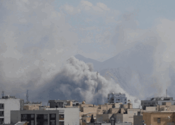 West Asia Crisis LIVE: PM मोदी ने ओमान के सुल्तान और कुवैत के क्राउन प्रिंस से की बात, दुबई से लौटे 23 भारतीय